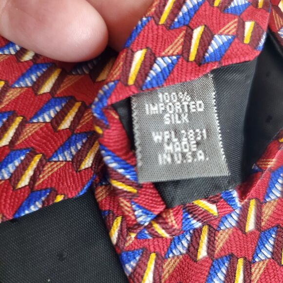 Vintage EUC Lord & Taylor Silk Abstract Tie Hand Made In USA Men’s Necktie - Picture 4 of 4